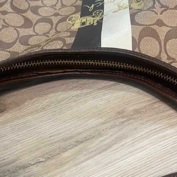 Authentic Coach No. K0868-13193 Heritage Striped Brown Hobo Shoulder Bag - Picture 17 of 17